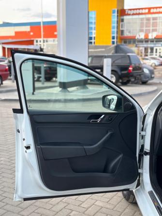 Skoda Rapid I Рестайлинг с пробегом 2017 года, цена 1 365 000 рублей, 77143 км, лифтбек, Автокод Объявления