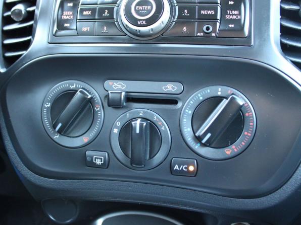 Nissan Juke I с пробегом 2014 года, цена 919 000 рублей, 137475 км, внедорожник, Автокод Объявления