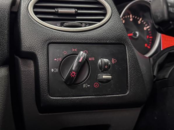 Ford Focus II Рестайлинг с пробегом 2009 года, цена 449 000 рублей, 277577 км, хэтчбек, Автокод Объявления