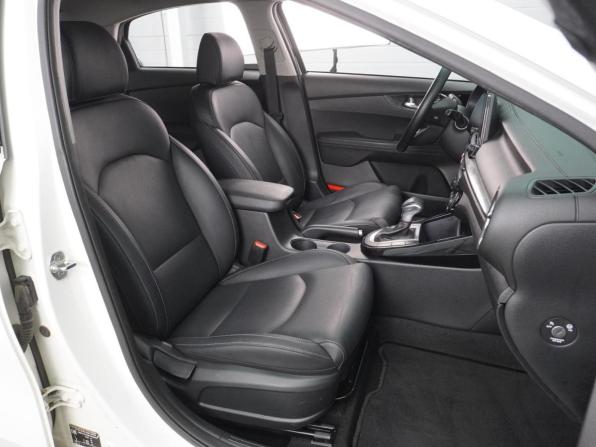 Kia Cerato IV с пробегом 2019 года, цена 1 949 000 рублей, 96639 км, седан, Автокод Объявления