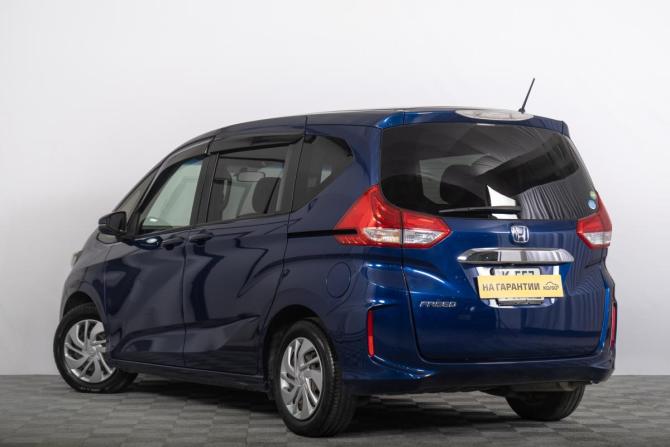 Honda Freed II с пробегом 2017 года, цена 1 529 000 рублей, 157000 км, компактвэн, Автокод Объявления