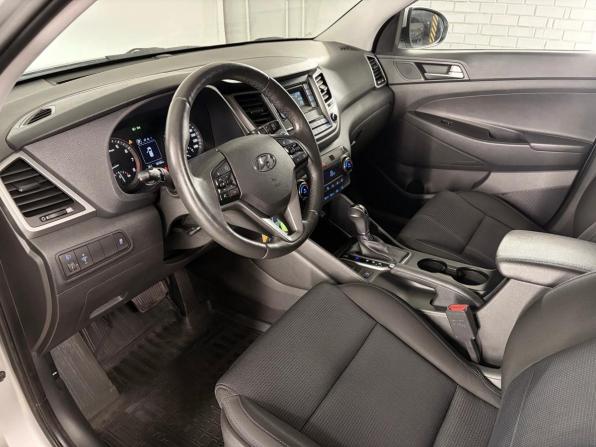 Hyundai Tucson III с пробегом 2017 года, цена 1 979 000 рублей, 96739 км, внедорожник, Автокод Объявления
