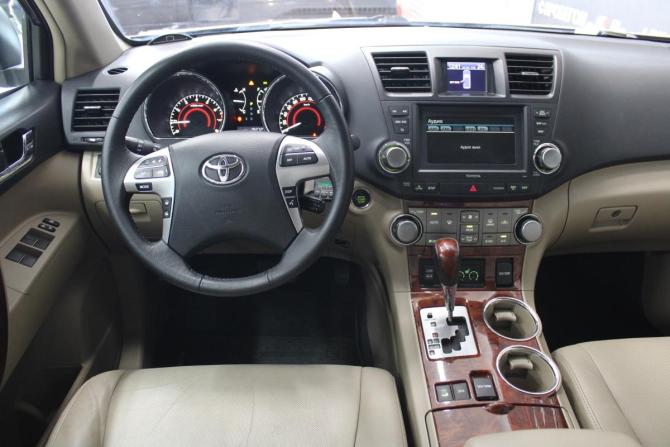 Toyota Highlander II (XU40) Рестайлинг с пробегом 2011 года, цена 1 948 000 рублей, 192727 км, внедорожник, Автокод Объявления