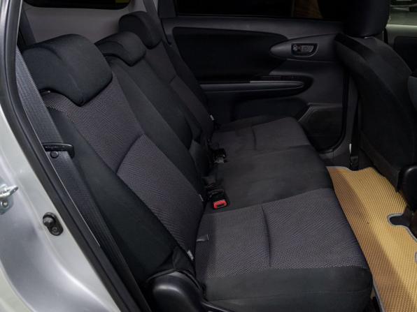 Toyota Wish II Рестайлинг с пробегом 2013 года, цена 1 499 000 рублей, 117391 км, минивэн, Автокод Объявления