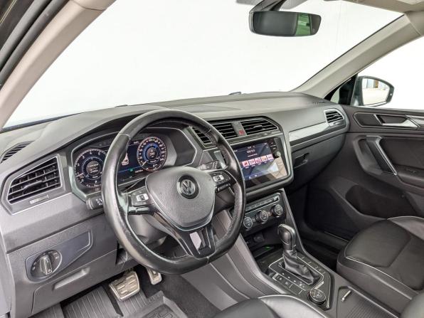 Volkswagen Tiguan II с пробегом 2018 года, цена 2 300 000 рублей, 102720 км, внедорожник, Автокод Объявления