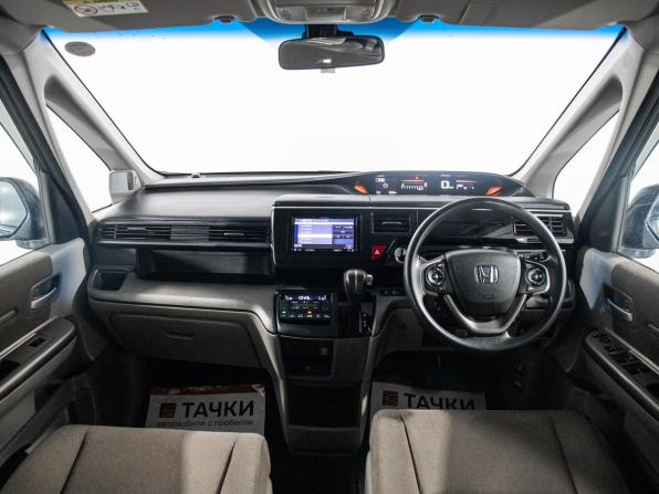 Honda Stepwgn V Рестайлинг с пробегом 2018 года, цена 2 110 000 рублей, 108860 км, минивэн, Автокод Объявления