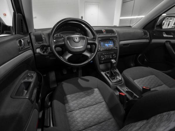 Skoda Octavia II (A5) Рестайлинг с пробегом 2012 года, цена 570 000 рублей, 202043 км, лифтбек, Автокод Объявления