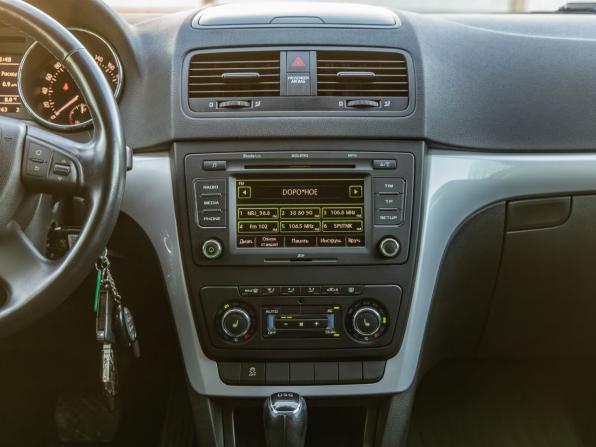 Skoda Yeti I с пробегом 2013 года, цена 998 000 рублей, 154163 км, внедорожник, Автокод Объявления