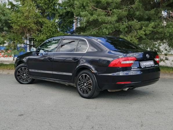 Skoda Superb II Рестайлинг с пробегом 2013 года, цена 879 000 рублей, 268196 км, лифтбек, Автокод Объявления