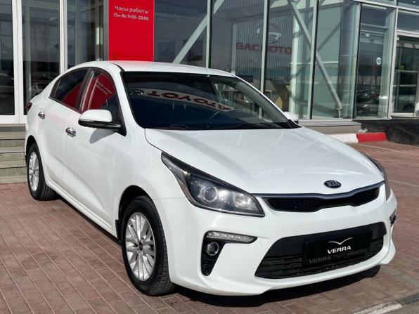 Kia Rio IV с пробегом 2018 года, цена 1 090 000 рублей, 212673 км, седан, Автокод Объявления