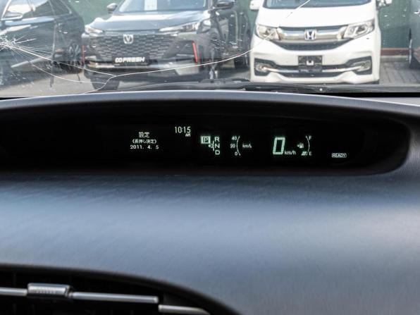 Toyota Prius III Рестайлинг (XW30) с пробегом 2012 года, цена 1 270 000 рублей, 90186 км, лифтбек, Автокод Объявления