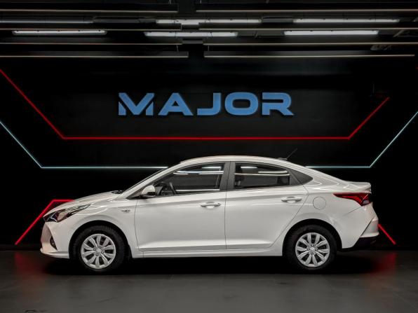 Hyundai Solaris II Рестайлинг с пробегом 2022 года, цена 1 685 000 рублей, 63429 км, седан, Автокод Объявления