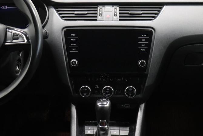 Skoda Octavia III (A7) Рестайлинг с пробегом 2018 года, цена 1 907 000 рублей, 78327 км, лифтбек, Автокод Объявления