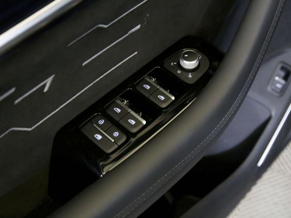 Geely Monjaro I с пробегом 2024 года, цена 3 645 000 рублей, 27000 км, внедорожник, Автокод Объявления