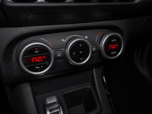 Alfa Romeo Giulietta III с пробегом 2013 года, цена 995 000 рублей, 146225 км, хэтчбек, Автокод Объявления