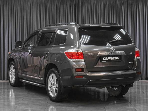 Toyota Highlander II (XU40) Рестайлинг с пробегом 2012 года, цена 2 099 000 рублей, 282094 км, внедорожник, Автокод Объявления