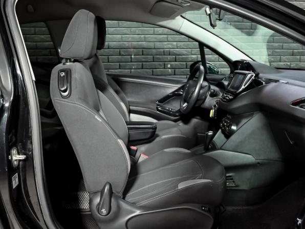 Peugeot 208 I с пробегом 2013 года, цена 700 000 рублей, 77641 км, хэтчбек, Автокод Объявления