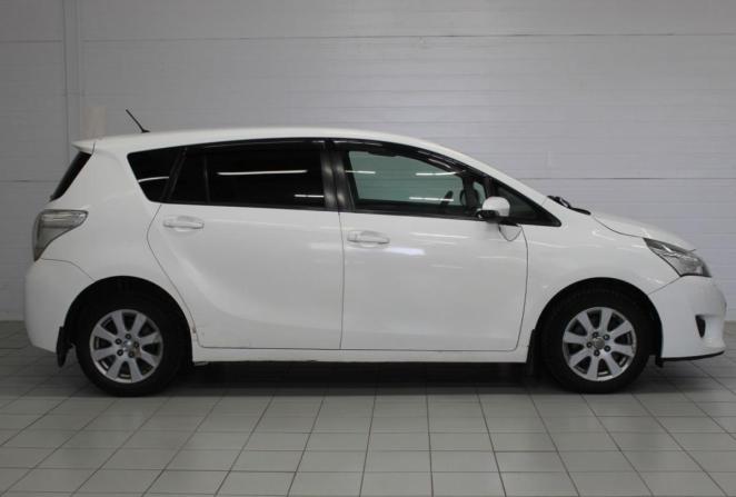 Toyota Verso I Рестайлинг с пробегом 2013 года, цена 1 040 000 рублей, 657646 км, компактвэн, Автокод Объявления