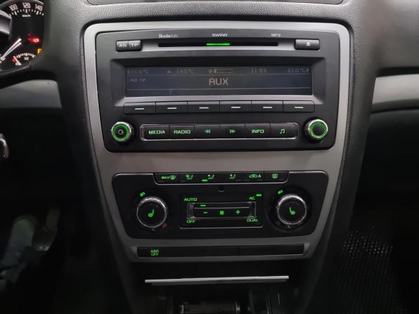 Skoda Octavia II (A5) Рестайлинг с пробегом 2013 года, цена 779 000 рублей, 235124 км, лифтбек, Автокод Объявления