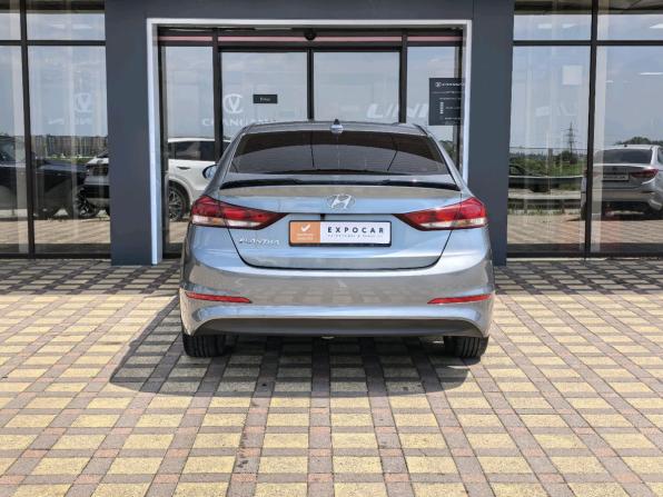 Hyundai Elantra VI (AD) с пробегом 2018 года, цена 1 287 000 рублей, 169680 км, седан, Автокод Объявления