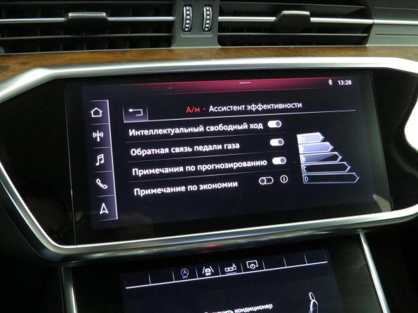 Audi A6 V (C8) с пробегом 2019 года, цена 3 730 000 рублей, 134800 км, седан, Автокод Объявления
