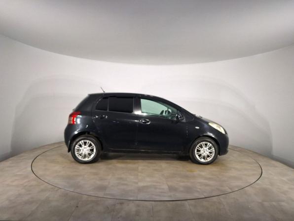 Toyota Yaris II с пробегом 2007 года, цена 399 000 рублей, 204522 км, хэтчбек, Автокод Объявления