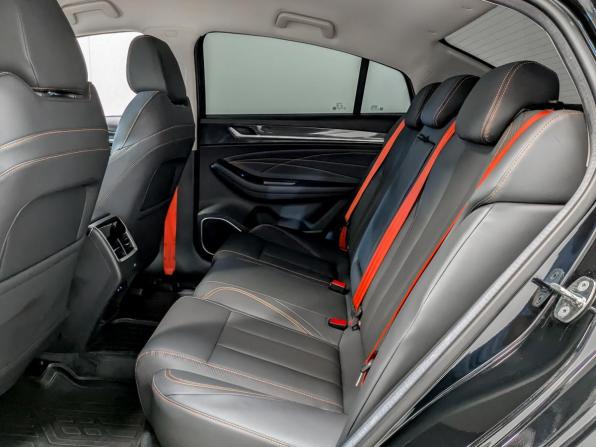 Omoda S5 с пробегом 2024 года, цена 1 745 000 рублей, 26000 км, седан, Автокод Объявления