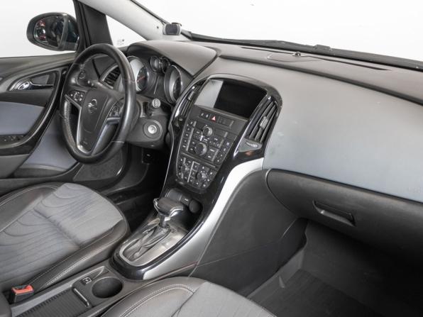 Opel Astra J Рестайлинг с пробегом 2014 года, цена 940 000 рублей, 135400 км, хэтчбек, Автокод Объявления