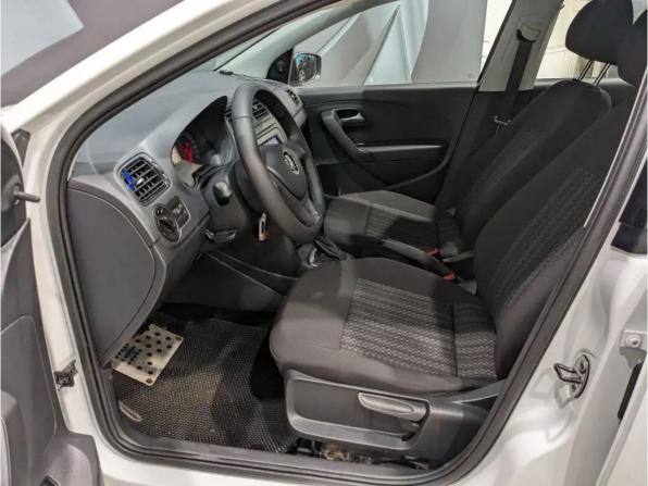 Volkswagen Polo V Рестайлинг с пробегом 2017 года, цена 1 130 000 рублей, 94575 км, седан, Автокод Объявления