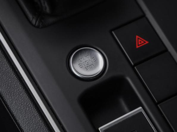 Volkswagen Touareg III с пробегом 2018 года, цена 4 750 000 рублей, 105180 км, внедорожник, Автокод Объявления