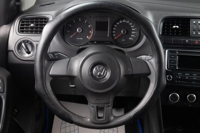Volkswagen Polo V с пробегом 2010 года, цена 469 000 рублей, 304021 км, седан, Автокод Объявления
