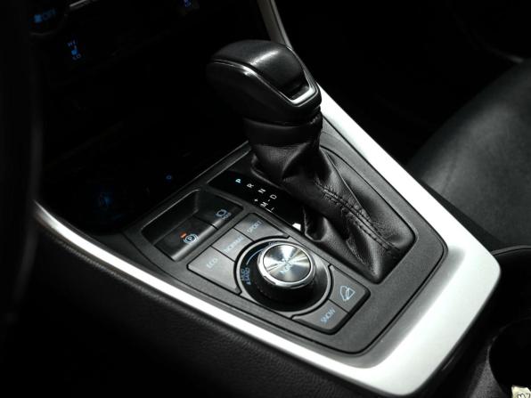 Toyota RAV4 V (XA50) с пробегом 2021 года, цена 3 990 000 рублей, 68152 км, внедорожник, Автокод Объявления