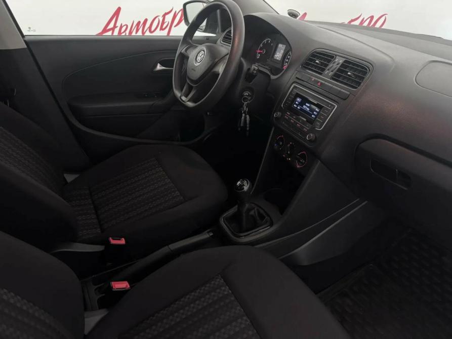 Volkswagen Polo V Рестайлинг Псков  - изображение 12