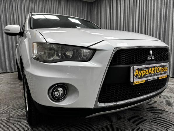 Mitsubishi Outlander II Рестайлинг с пробегом 2011 года, цена 1 250 000 рублей, 263114 км, внедорожник, Автокод Объявления