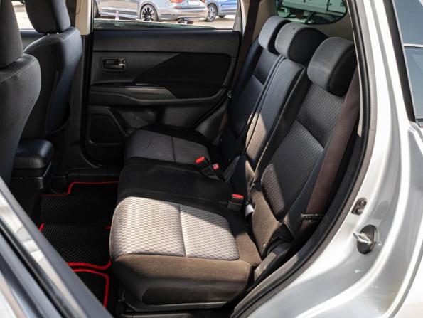 Mitsubishi Outlander III Рестайлинг 2 с пробегом 2015 года, цена 1 590 000 рублей, 151884 км, внедорожник, Автокод Объявления