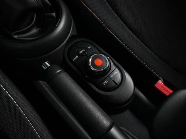 Mini Hatch III (F55/F56) с пробегом 2017 года, цена 2 179 000 рублей, 52962 км, хэтчбек, Автокод Объявления