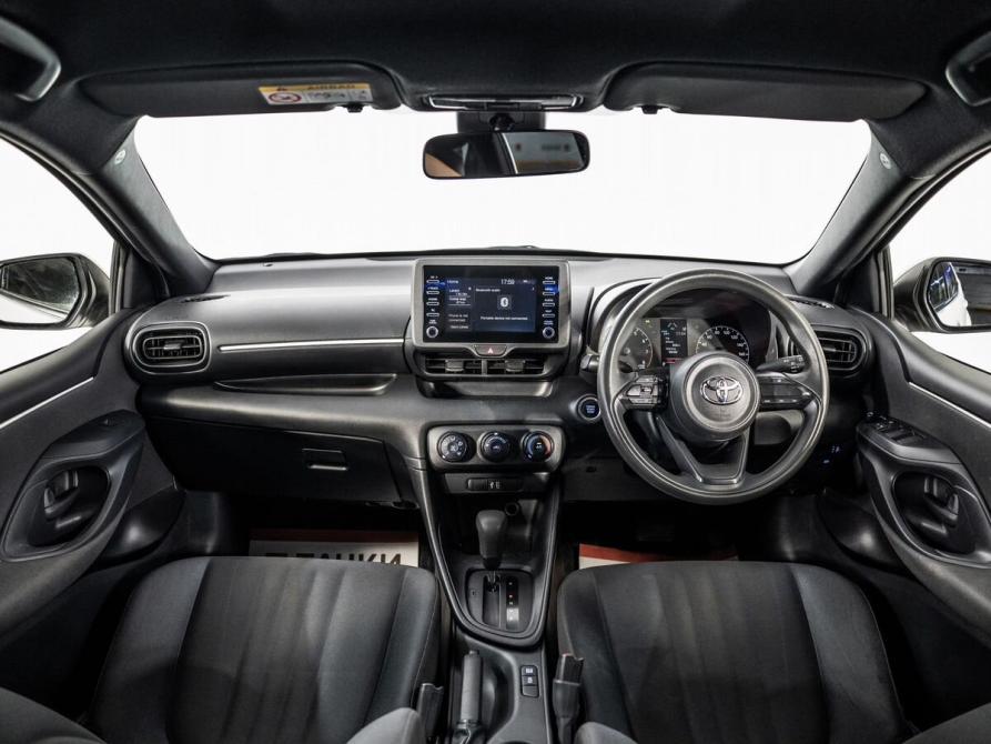 Toyota Yaris IV Иркутск  - изображение 8