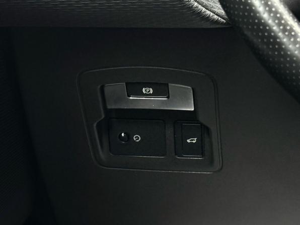 Land Rover Range Rover Velar I с пробегом 2017 года, цена 3 949 000 рублей, 156624 км, внедорожник, Автокод Объявления