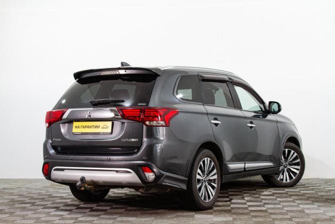 Mitsubishi Outlander III Рестайлинг 3 с пробегом 2019 года, цена 2 429 000 рублей, 195900 км, внедорожник, Автокод Объявления