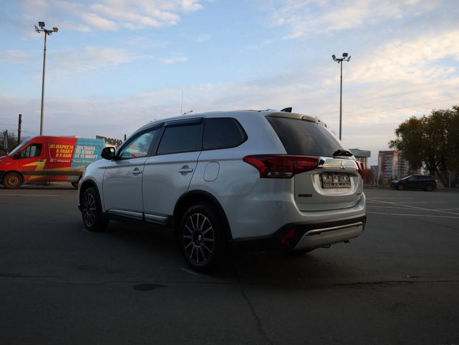 Mitsubishi Outlander III Рестайлинг 3 Челябинск  - изображение 8