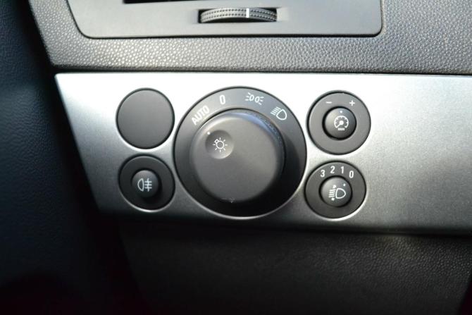 Opel Astra H Рестайлинг с пробегом 2011 года, цена 520 000 рублей, 199122 км, хэтчбек, Автокод Объявления