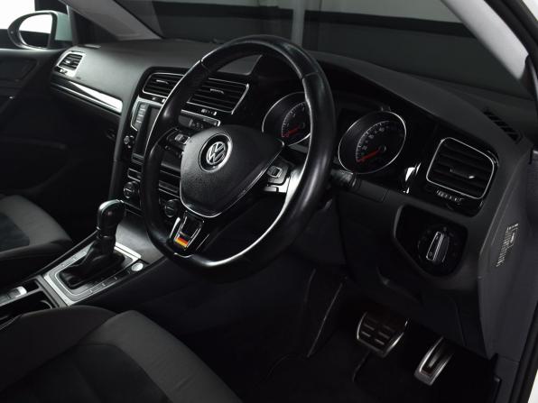 Volkswagen Golf VII с пробегом 2014 года, цена 1 265 995 рублей, 96025 км, универсал, Автокод Объявления