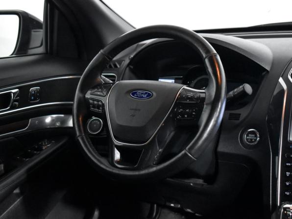Ford Explorer V Рестайлинг 2 с пробегом 2018 года, цена 2 490 000 рублей, 140000 км, внедорожник, Автокод Объявления