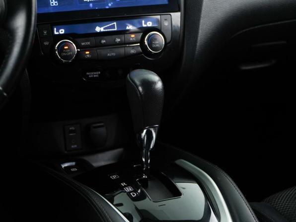 Nissan Qashqai II с пробегом 2018 года, цена 1 798 999 рублей, 141741 км, внедорожник, Автокод Объявления