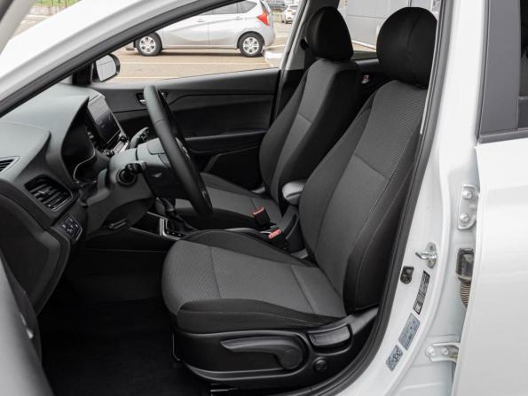 Hyundai Solaris II Рестайлинг с пробегом 2021 года, цена 1 699 999 рублей, 63553 км, седан, Автокод Объявления