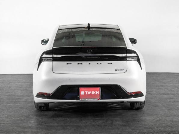 Toyota Prius V (XW60) с пробегом 2023 года, цена 4 360 000 рублей, 13255 км, лифтбек, Автокод Объявления