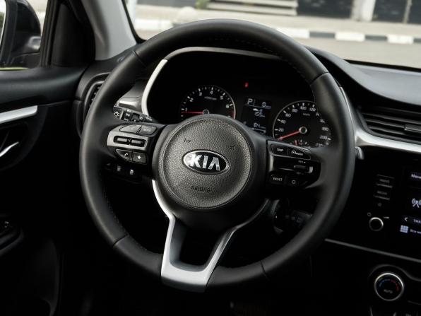 Kia Rio IV Рестайлинг с пробегом 2021 года, цена 1 740 000 рублей, 86842 км, седан, Автокод Объявления