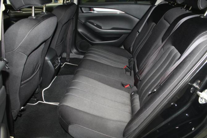 Mazda 6 III (GJ) Рестайлинг 2 с пробегом 2018 года, цена 2 059 000 рублей, 112645 км, седан, Автокод Объявления