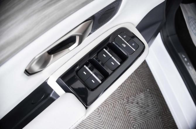JETOUR DASHING I с пробегом 2023 года, цена 2 029 000 рублей, 41430 км, внедорожник, Автокод Объявления