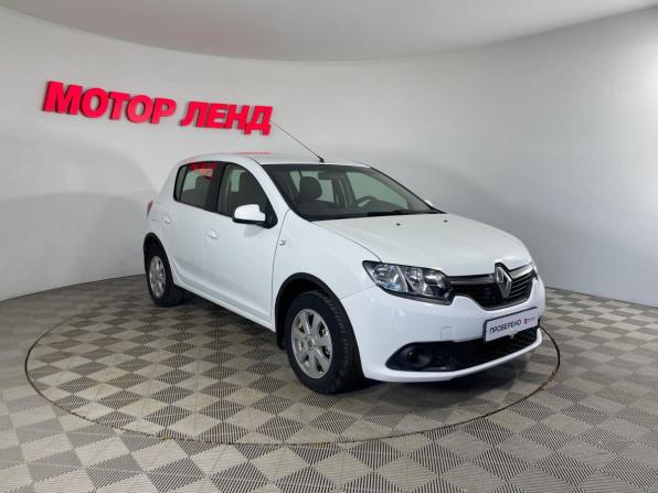 Renault Sandero II с пробегом 2015 года, цена 699 000 рублей, 104387 км, хэтчбек, Автокод Объявления